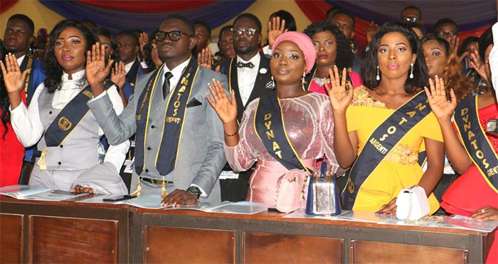 Cross section of the Inductees taking the Hippocratic Oath during the Ceremony