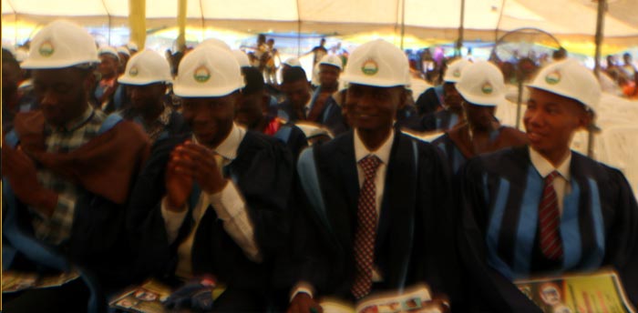oou-Best-Graduand-from-the-Faculty-of-Engineering-4
