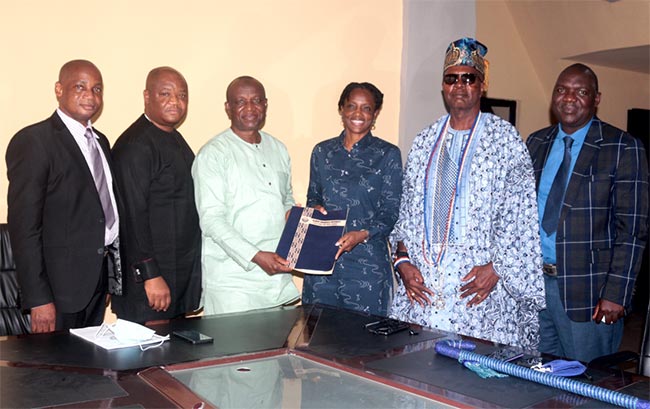 OOU-Signs-MOU-with-Flour-Mills-3